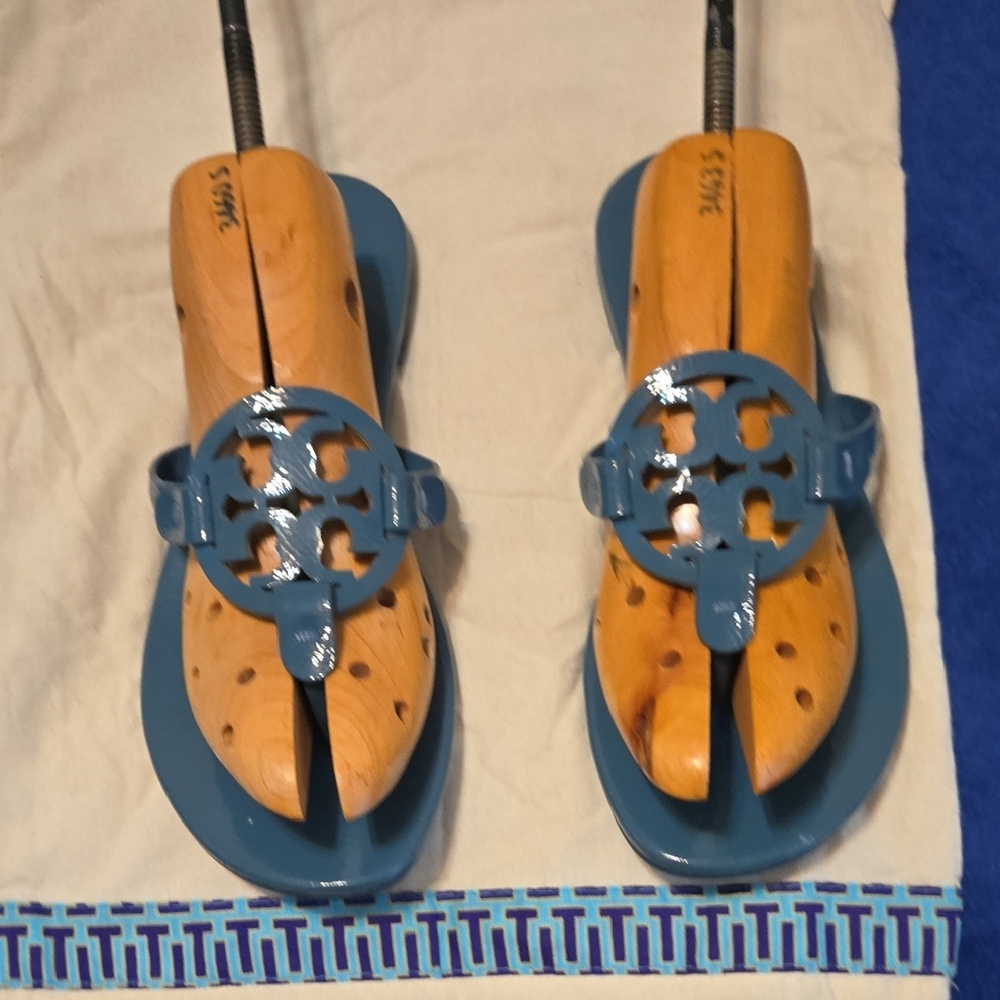 Tory Burch Blue Sandals Elegant Design